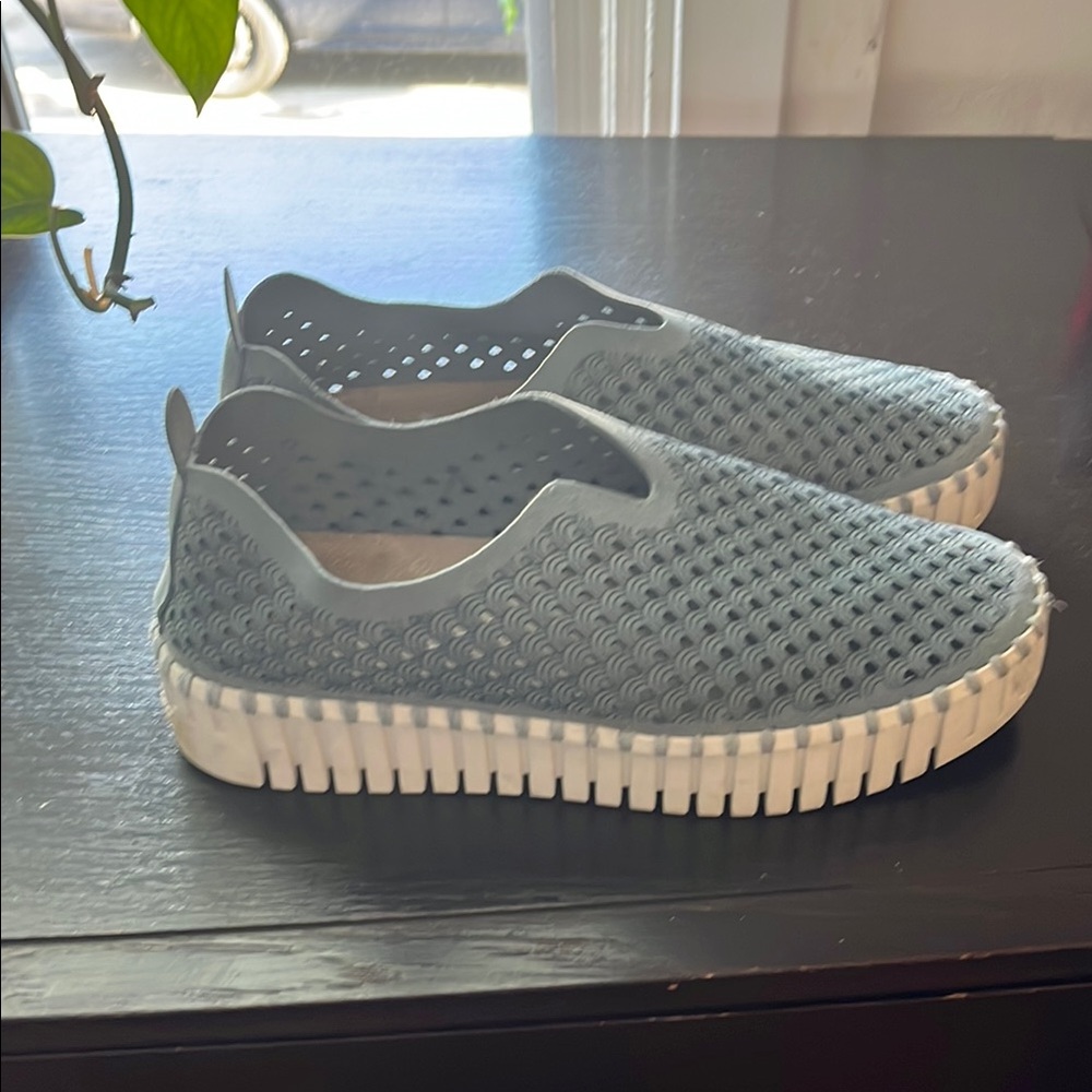 Îse Jacobsen Blue Perforated Slip-On Shoes